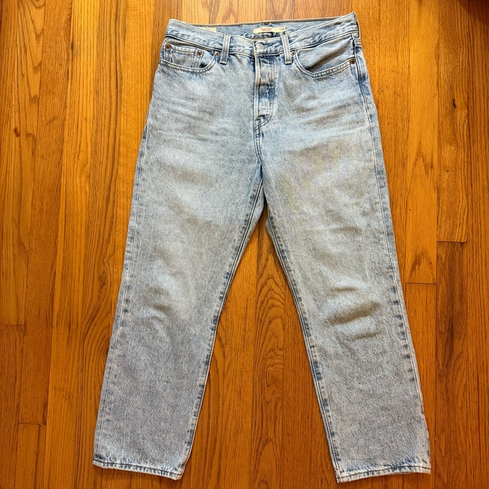 Women’s Levi’s Wedgie Straight Jean Size 28 Great Condition